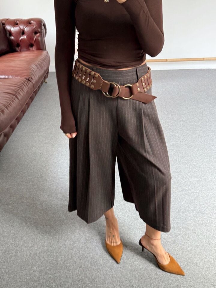 KAHVE ÇİZGİLİ BERMUDA