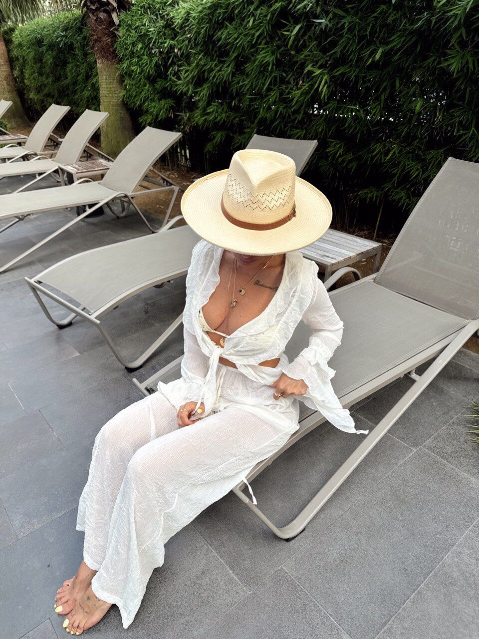 EKRU TRANSPARAN GÖMLEK PANTOLON TAKIM