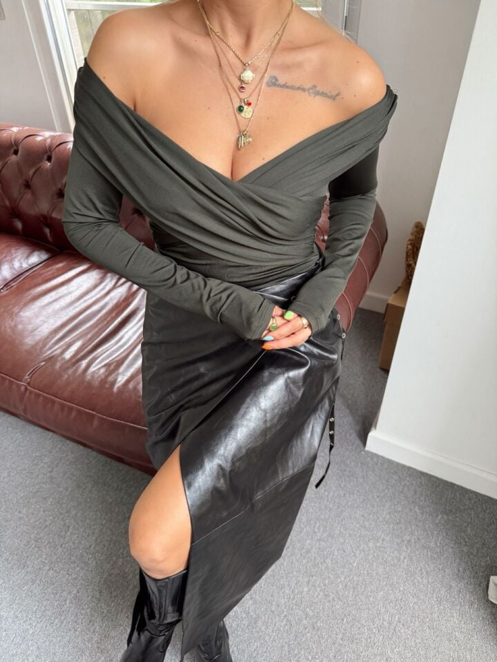 HAKİ YAKA DETAY BODYSUİT