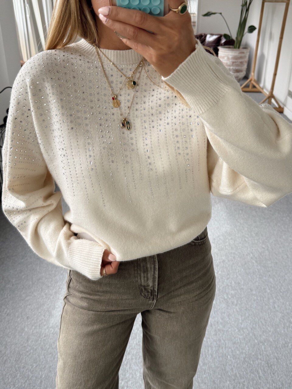 KREM TAŞ İŞLEMELİ İTHAL TRİKO