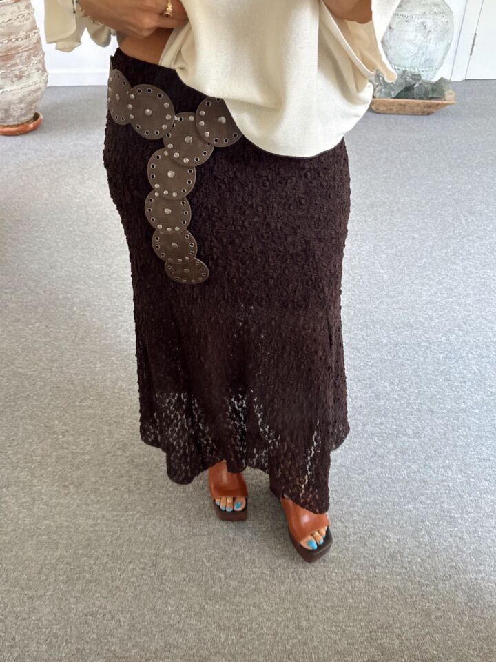 KAHVERENGİ ASTARLI DANTEL MİDİ  ETEK