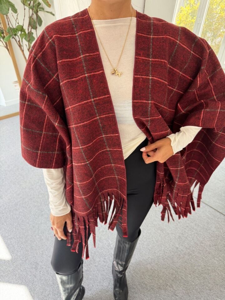 BORDO EKOSE DESENLİ PÜSKÜLLÜ PANÇO