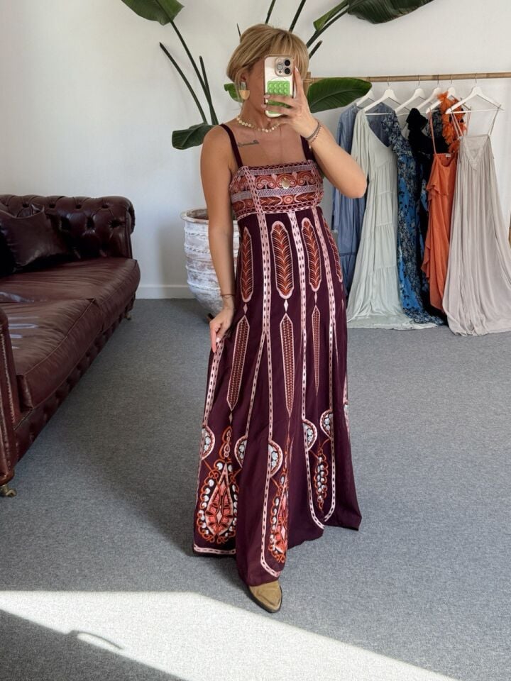 BORDO İŞLEMELİ MAXİ İTHAL ELBİSE