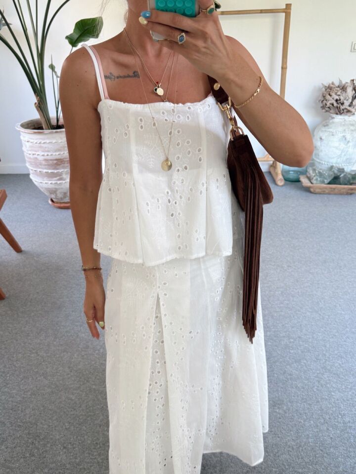 BEYAZ ASKILI BLUZ ETEK FİSTO TAKIM