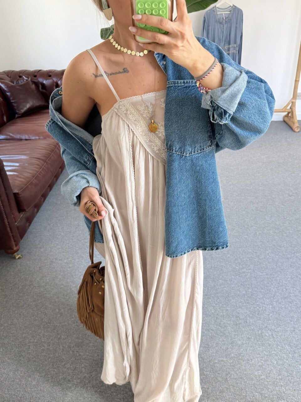 TAŞ RENGİ ASKILI TUNİK ELBİSE