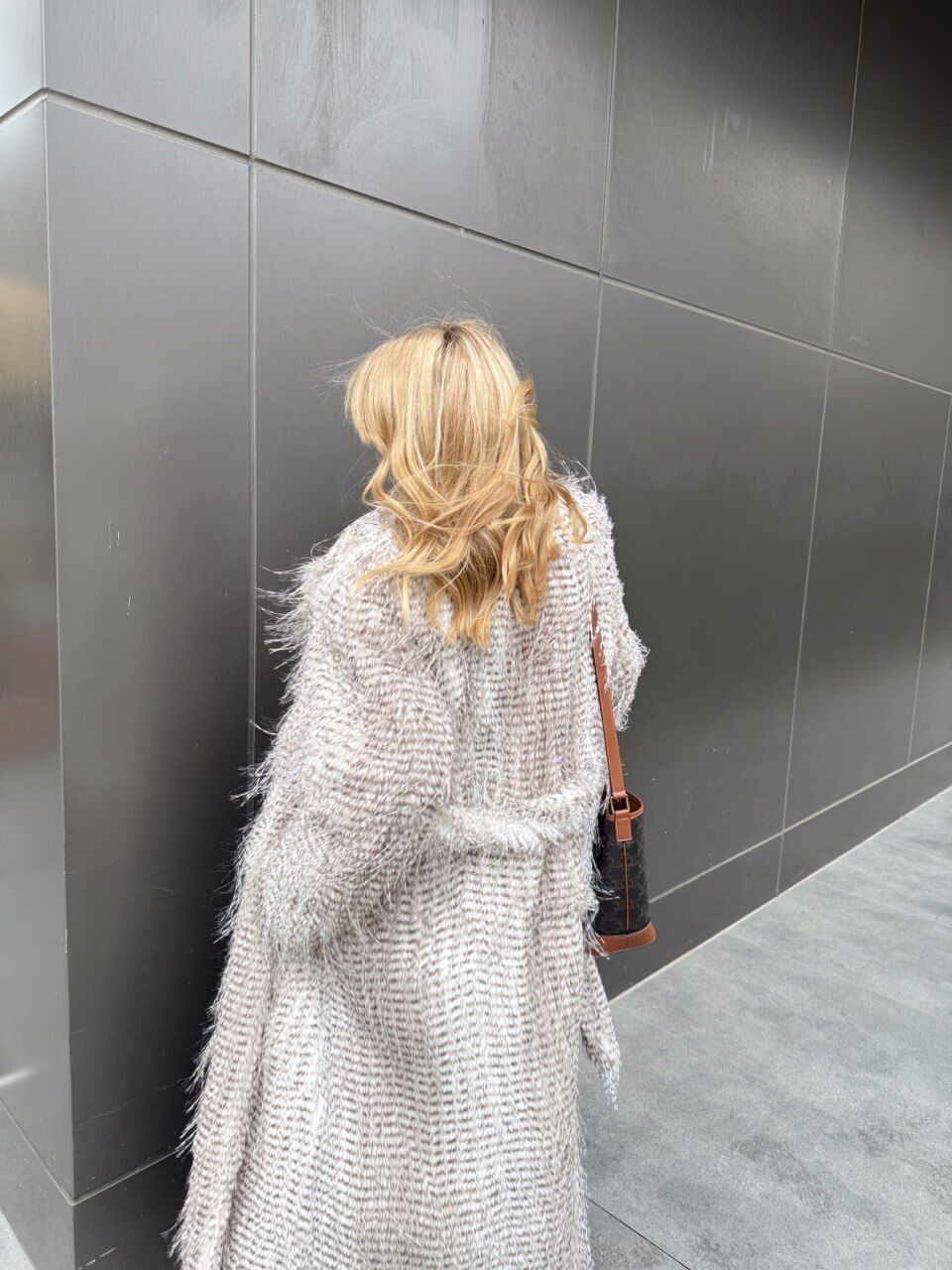 KREM KIRÇILLI UZUN İTHAL KÜRK