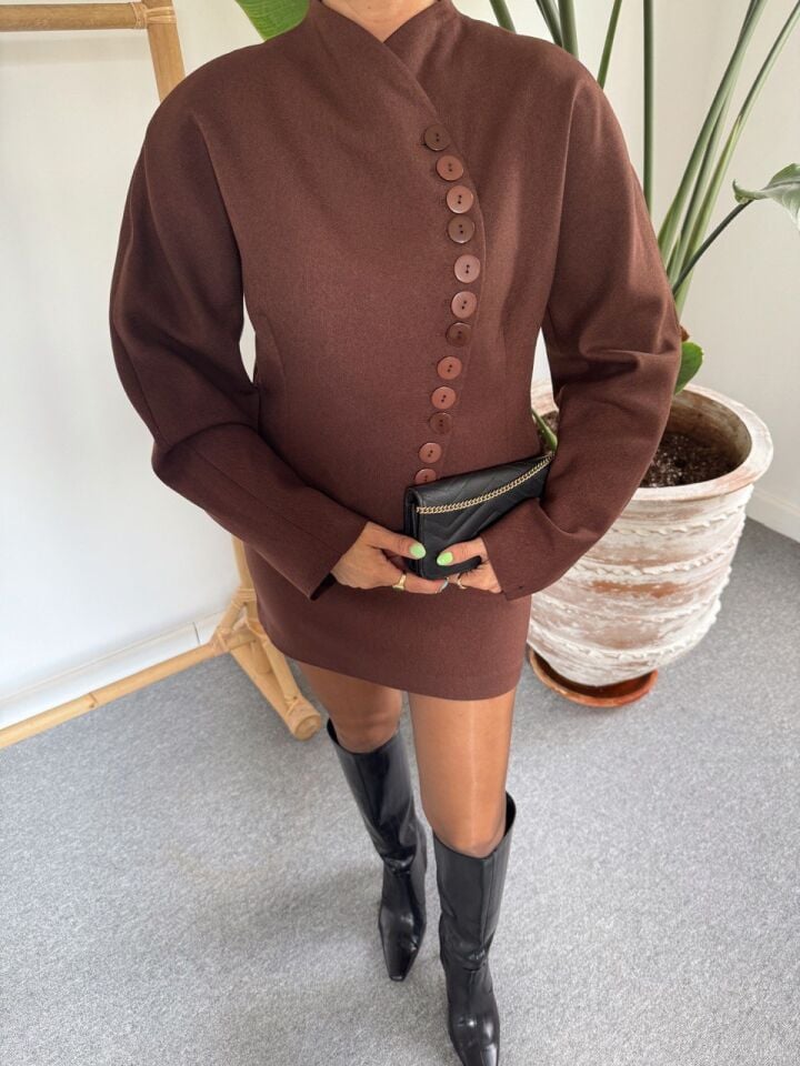 KAHVERENGİ DÜĞME TASARIM CEKET ETEK TAKIM