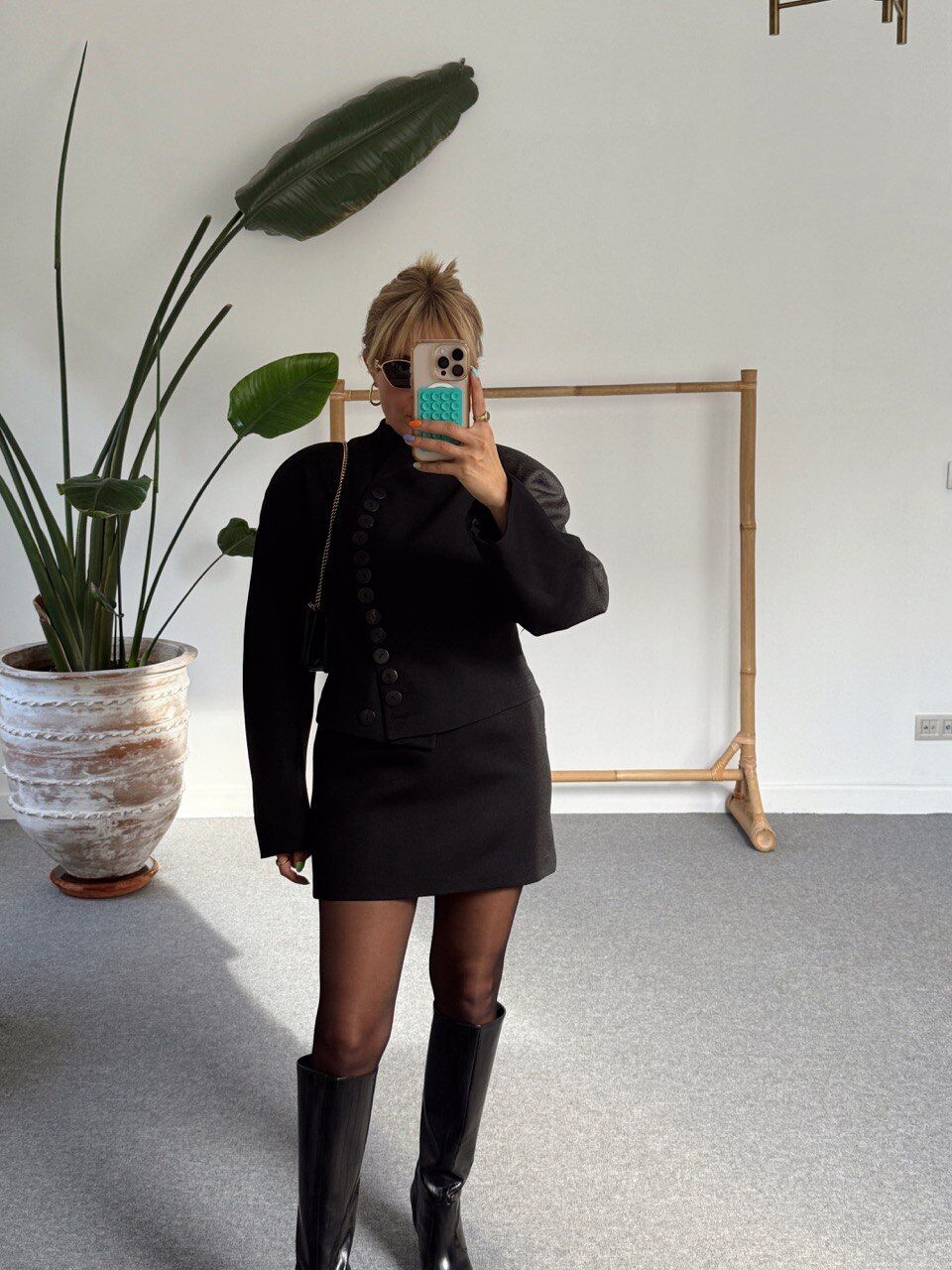 SİYAH DÜĞME TASARIM CEKET ETEK TAKIM