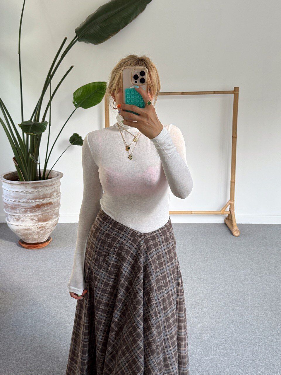 BEYAZ BALIKÇI YAKA MODAL BASIC