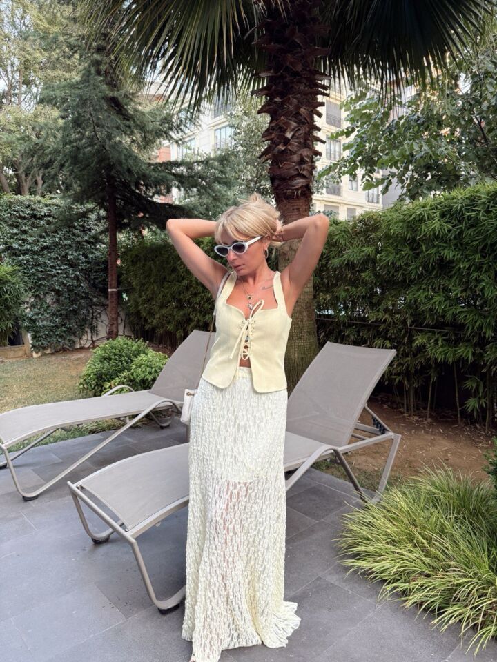 SARI ASTARLI MAXİ DANTEL ETEK