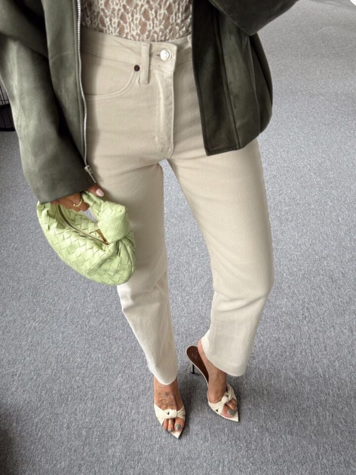 EKRU BOYFİT PAÇASI KESİK JEAN