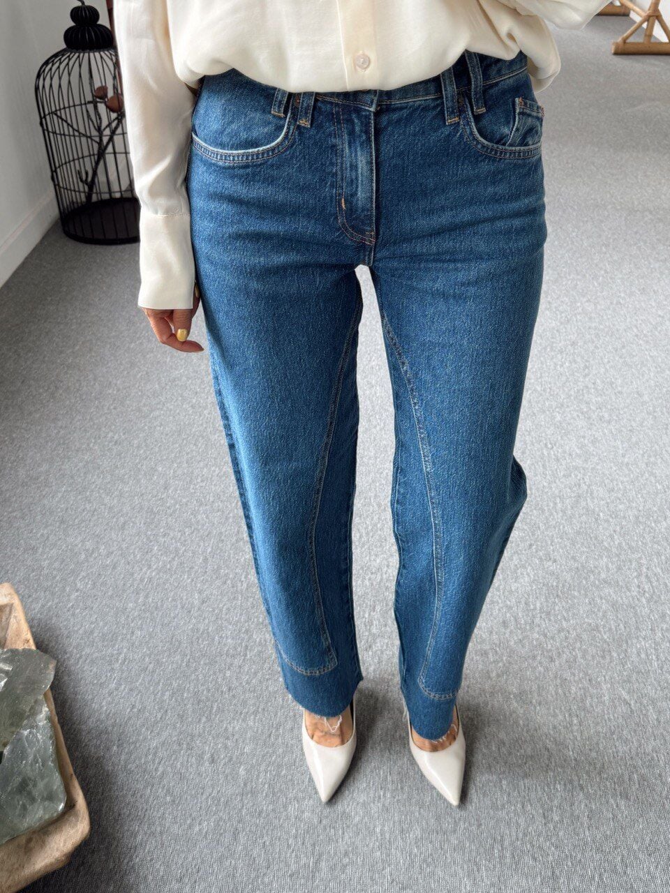 KOYU MAVİ YIKAMALI PAÇA DETAY ARA BEL JEAN