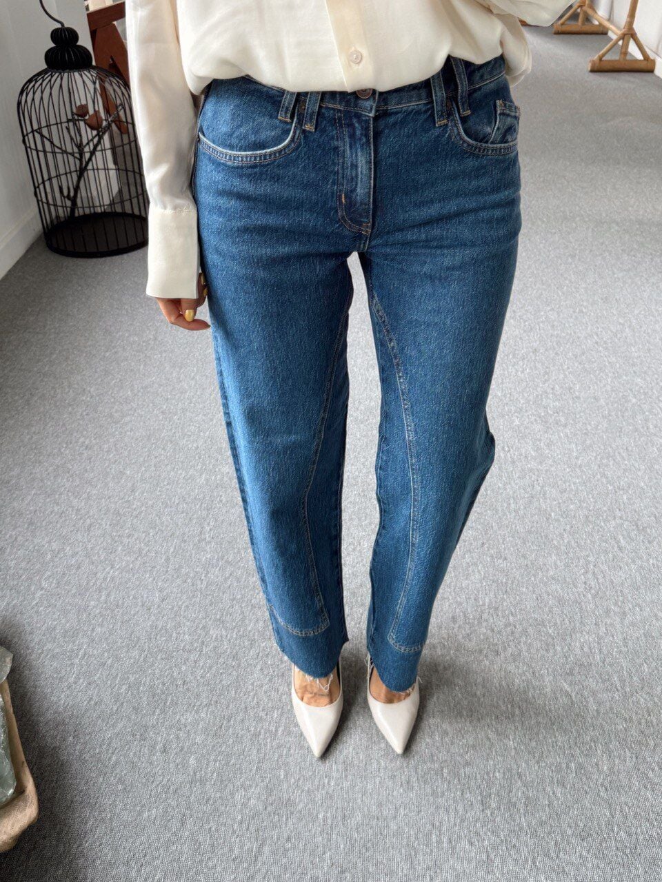 KOYU MAVİ YIKAMALI PAÇA DETAY ARA BEL JEAN