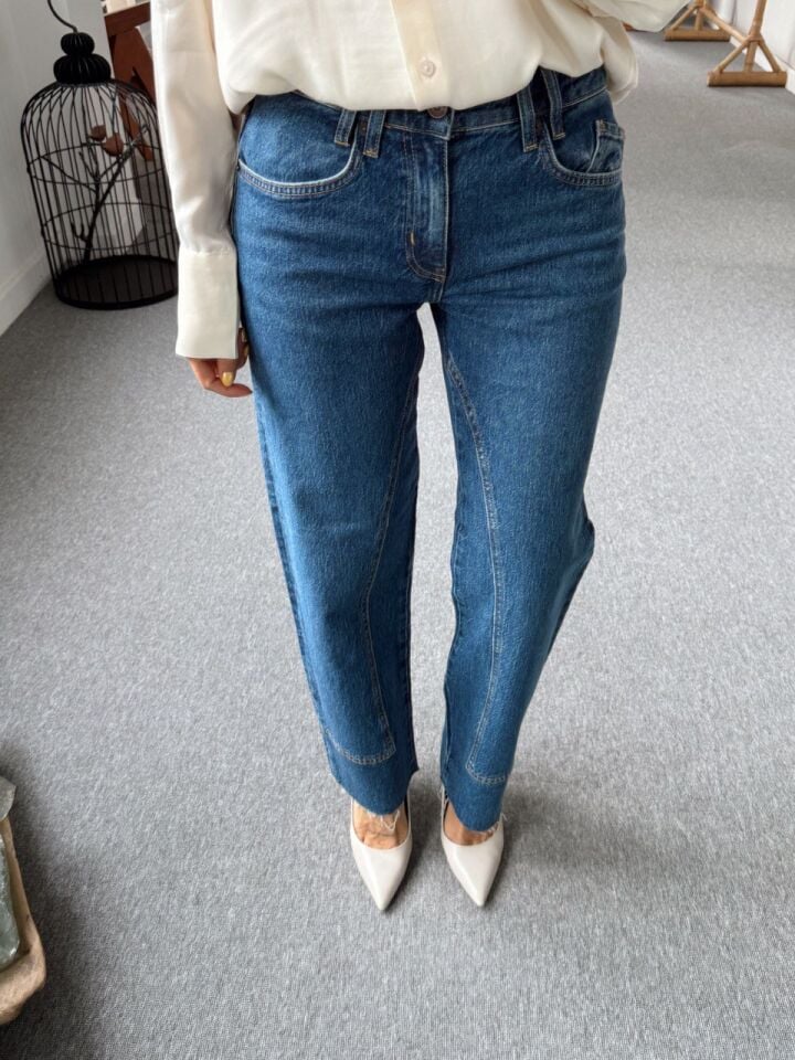 KOYU MAVİ YIKAMALI PAÇA DETAY ARA BEL JEAN