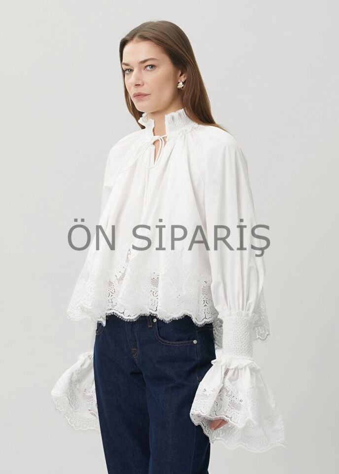 EKRU DANTEL GARNİLİ İTHAL BLUZ (ÖN SİPARİŞ)