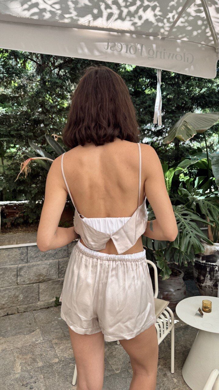 KREM CROP ŞORT TAKIM