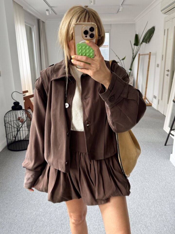 KAHVE VATKALI PİLİ DETAY TENSEL CEKET