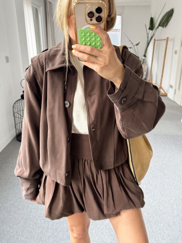 KAHVE VATKALI PİLİ DETAY TENSEL CEKET