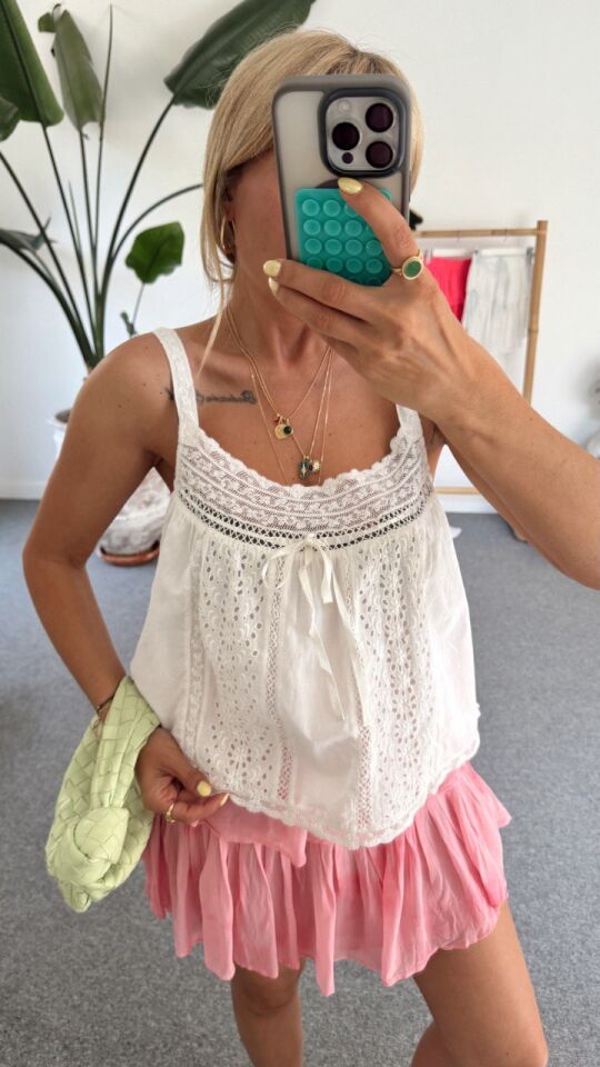 BEYAZ KURDELA DETAY İTHAL BLUZ