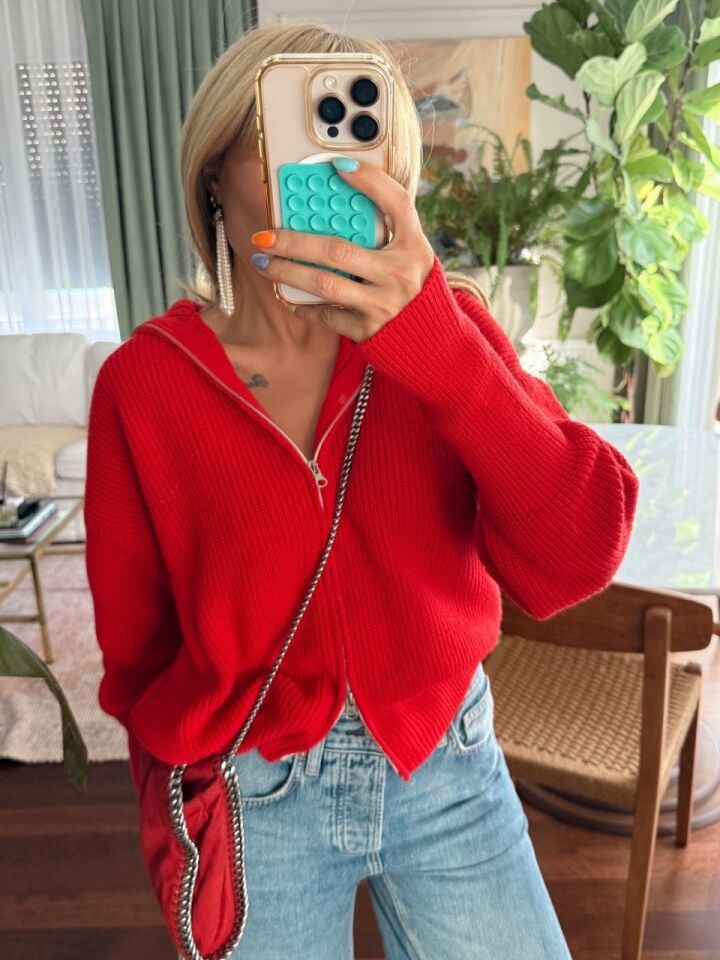 KIRMIZI FERMUARLI HIRKA