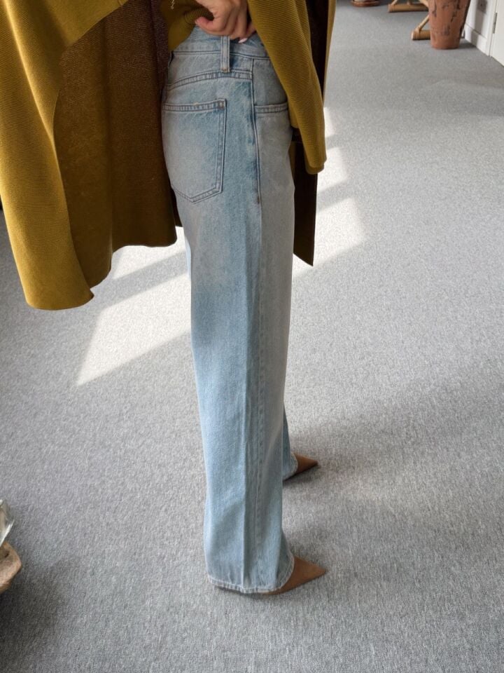AÇIK MAVİ YÜKSEK BEL DÜZ KESİM JEAN