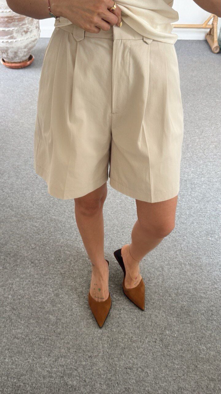 BEJ PİLİ DETAY ŞORT