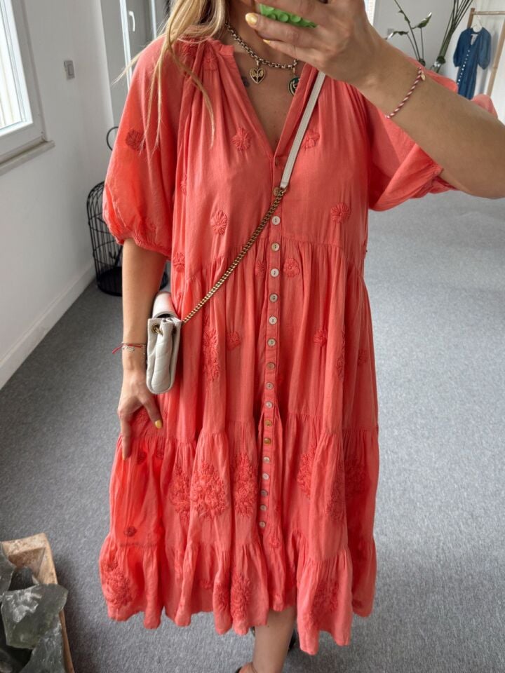 YAVRUAĞZI İŞLEMELİ KOL DETAY İTHAL ELBİSE