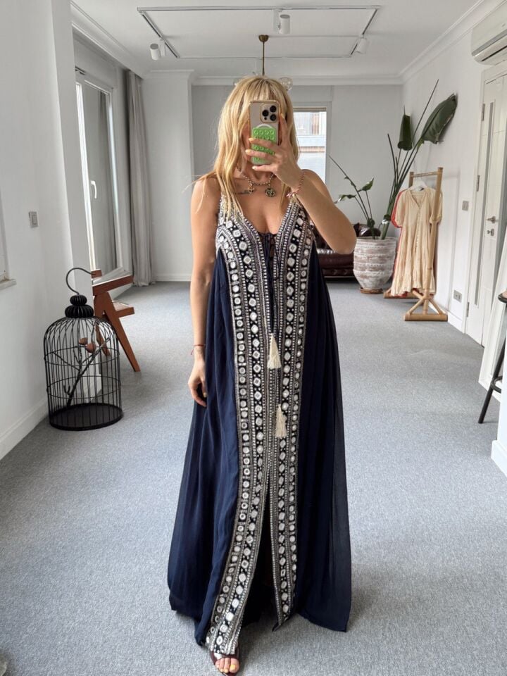 LACİVERT TAŞ İŞLEMELİ İTHAL ELBİSE