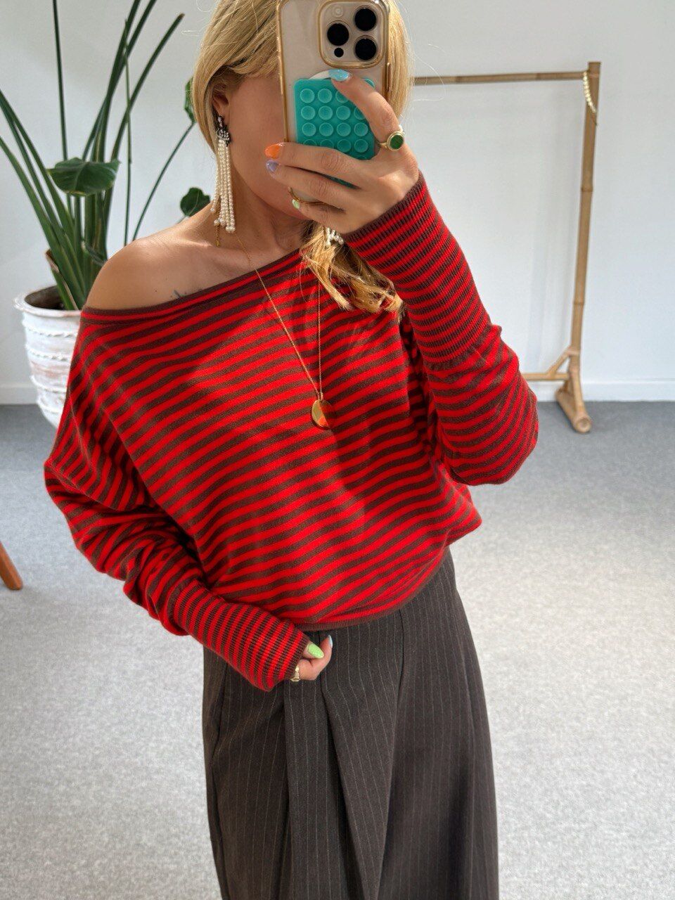 KIRMIZI-KAHVE ÇİZGİLİ KAYIK YAKA TİRKO