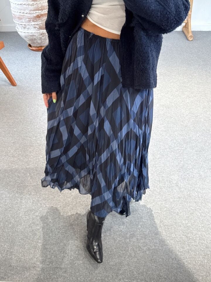 MAVİ DESENLİ PARÇALI  ETEK