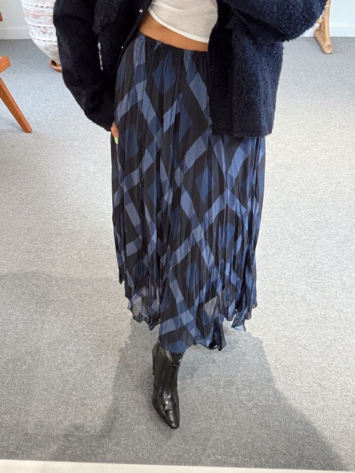 MAVİ DESENLİ PARÇALI  ETEK