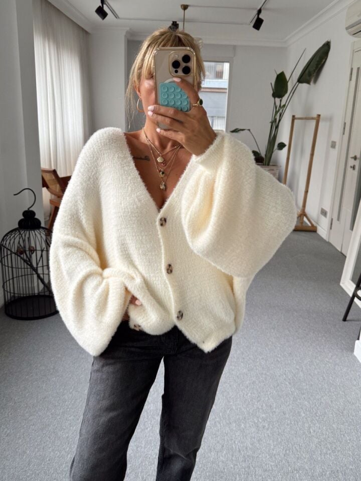 EKRU YUMUŞAK DOKULU V YAKA HIRKA