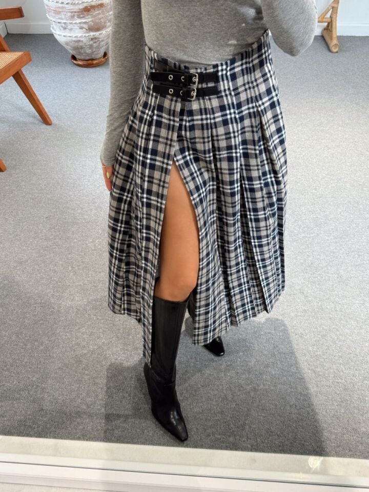 KEMER DETAY İSKOÇ ETEK