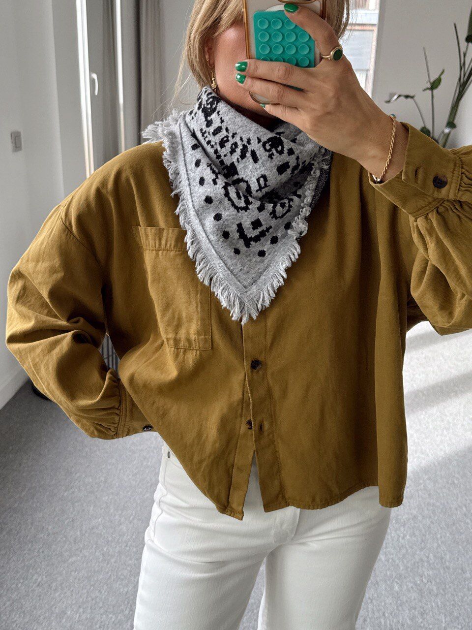 GRİ-SİYAH DESENLİ TRİKO ŞAL