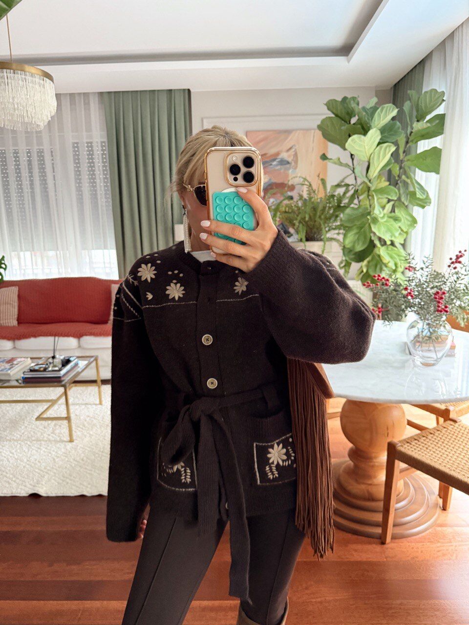 KAHVE NAKIŞLI BELDEN KUŞAKLI YÜN HIRKA