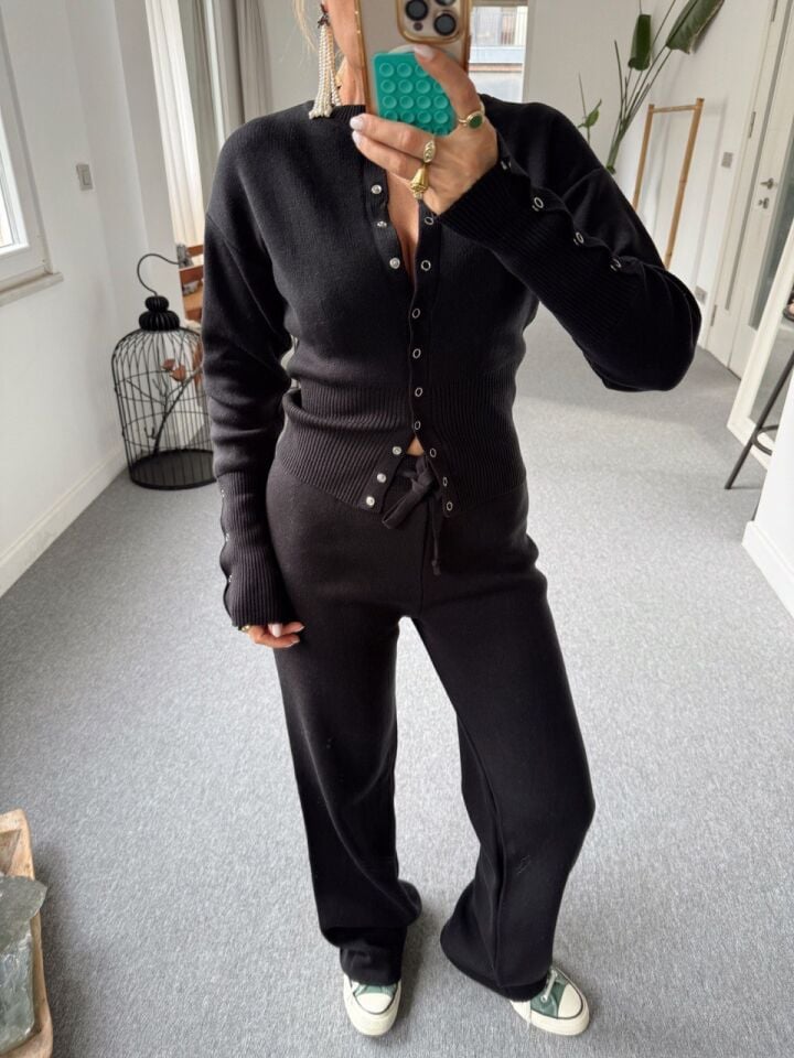 SİYAH BEL DETAYLI TRİKO TAKIM